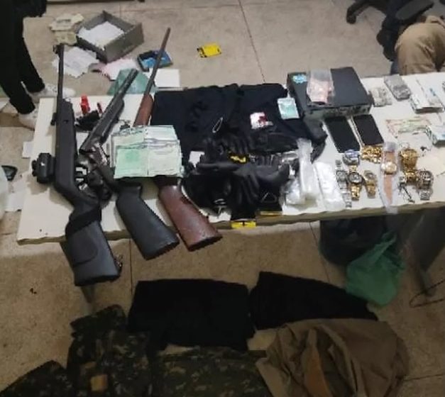  Homem é preso com várias armas dentro da residência dele em Pesqueira.
