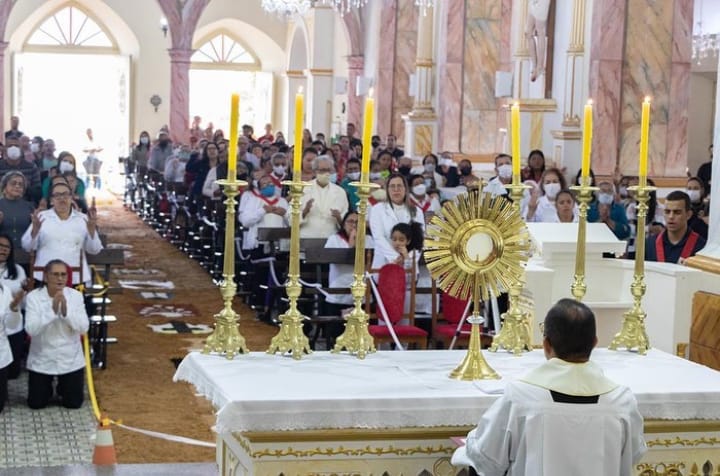  Dia de Corpus Christi foi celebrado pela Paróquia de Bom Conselho.