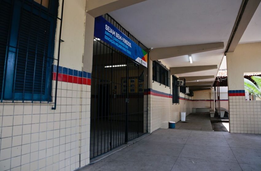  Governo de Pernambuco autoriza seleção de gestores escolares da Rede Estadual de Ensino.