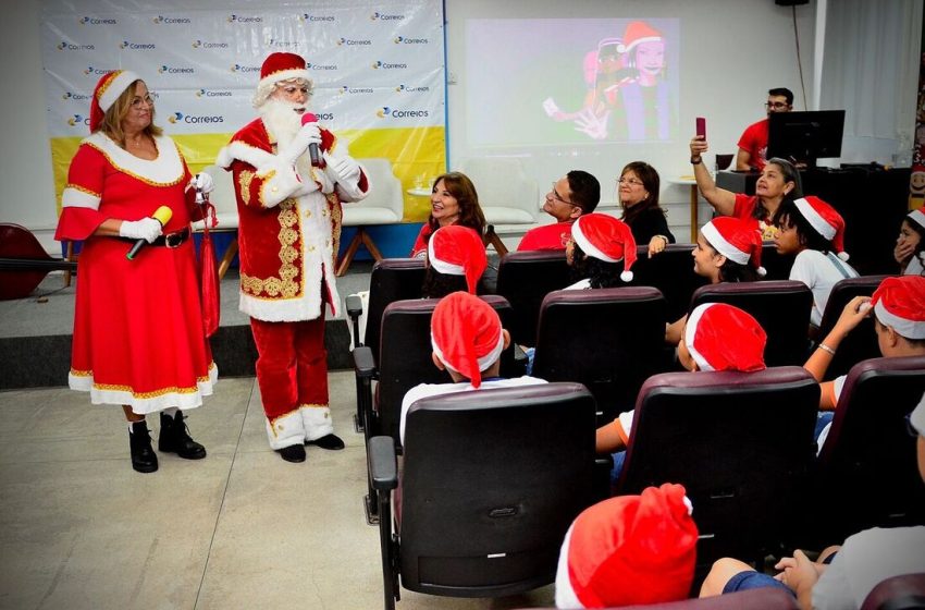  Em Pernambuco, mais de 7 mil cartinhas do Papai Noel dos Correios estão disponíveis para adoção.
